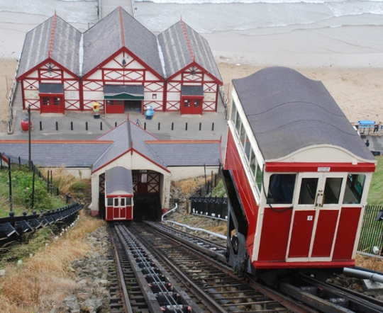 Saltburn's Cliff Lift (c) Alan Southworth 2009